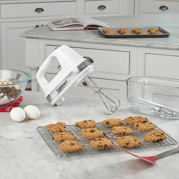 Cuisinart 9-Speed Corded Hand Mixer With Built-In Storage Case 1