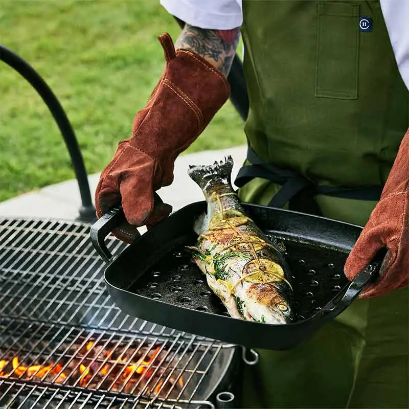 Le Creuset Alpine Outdoor Grill Basket (12-Inch, Enameled Cast Iron) 1