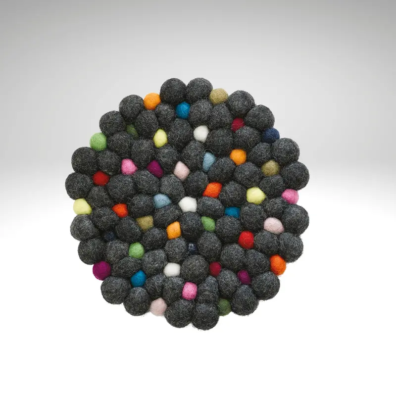 Nero Virgin Wool Round Trivet – 8-Inch Diameter 1