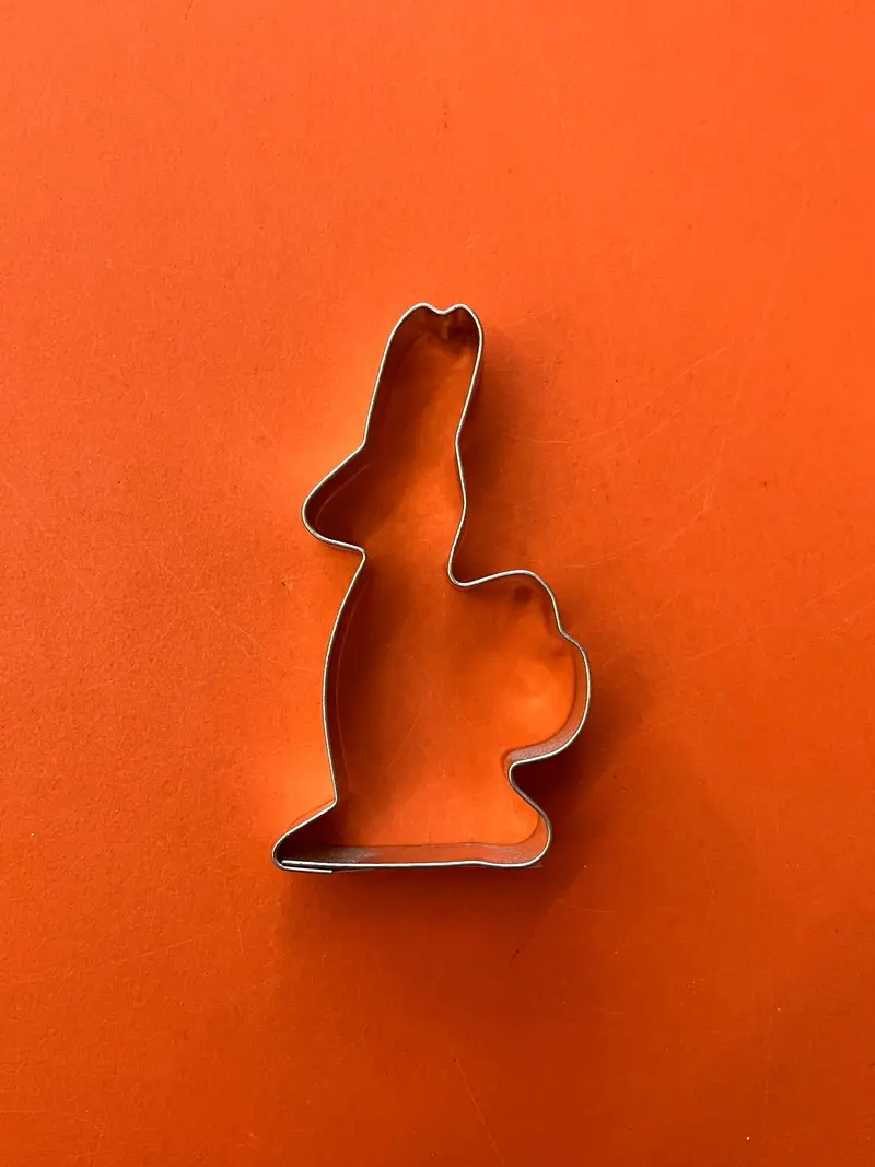 Rabbit-With-Basket Stainless Steel Cookie Cutter – 6 Cm Wide 1